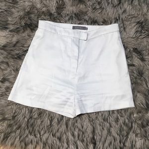 E. Ssue Shorts Sz L
